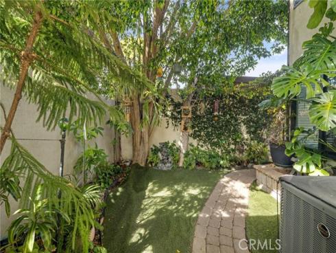 345 S Monte Vista  , La Habra, CA