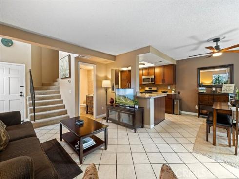 345 S Monte Vista  , La Habra, CA