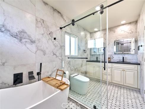 1541  Via Los Bonitos  , La Habra, CA