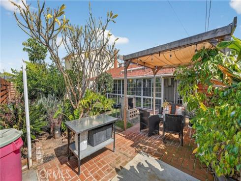 311 S Colfax  , La Habra, CA