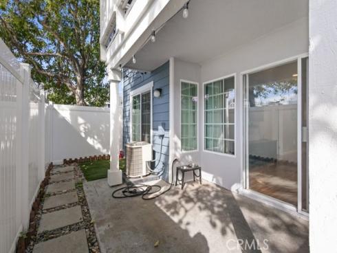 574  Stone Harbor  , La Habra, CA