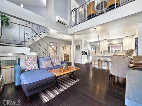 957 W Imperial  30 , La Habra, CA