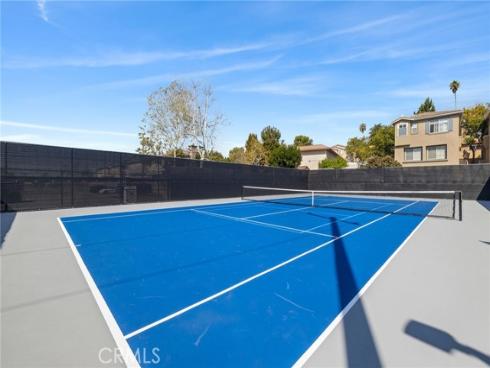 957 W Imperial  30 , La Habra, CA