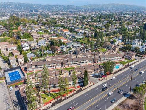 957 W Imperial  30 , La Habra, CA