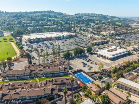 957 W Imperial  30 , La Habra, CA