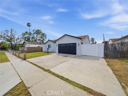 305 N College   Drive, La Habra, CA