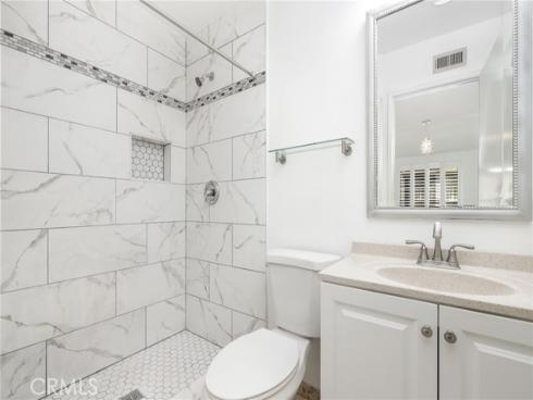 124 S Valencia  , La Habra, CA