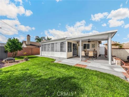 304 S Colfax  , La Habra, CA