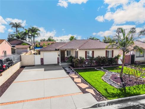 304 S Colfax  , La Habra, CA