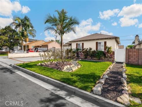 304 S Colfax  , La Habra, CA