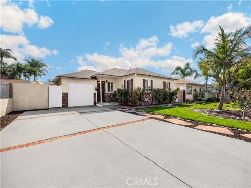 304 S Colfax  , La Habra, CA