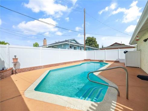 2511  Gregory   Lane, La Habra, CA