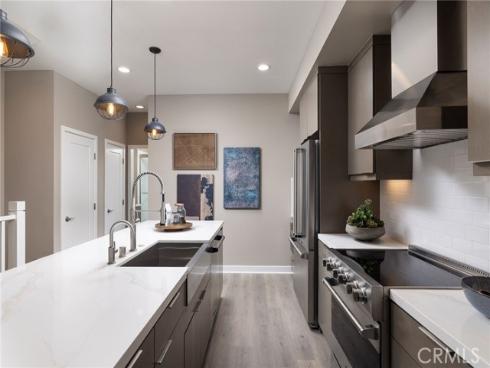324 E Whittier   Boulevard, La Habra, CA