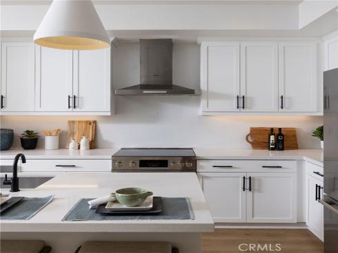 318 E William   Way, La Habra, CA