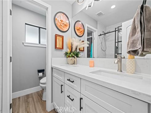 1740 E Francis  , La Habra, CA