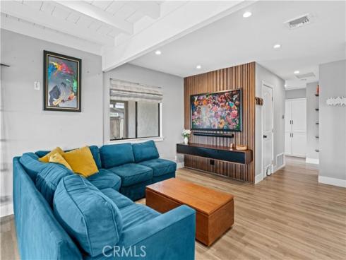 1740 E Francis  , La Habra, CA