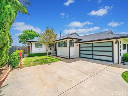 1740 E Francis  , La Habra, CA