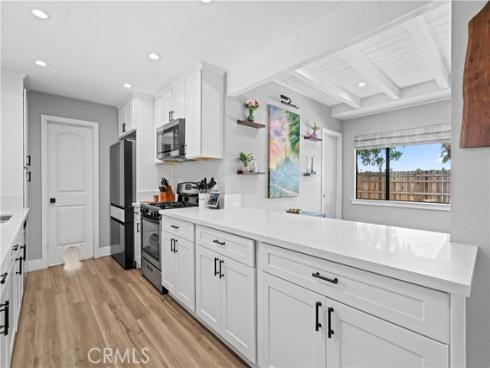 1740 E Francis  , La Habra, CA