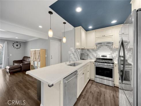1018 E La Habra  , La Habra, CA
