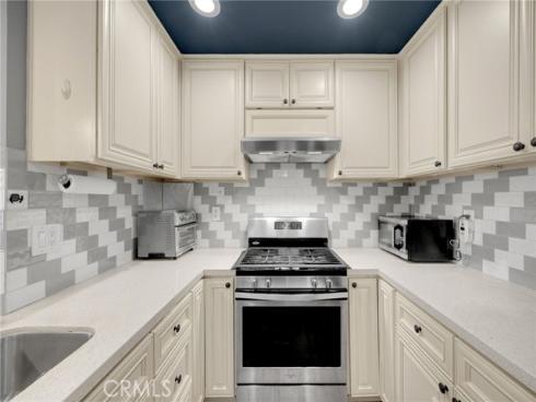 1018 E La Habra  , La Habra, CA