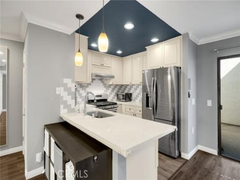 1018 E La Habra  , La Habra, CA