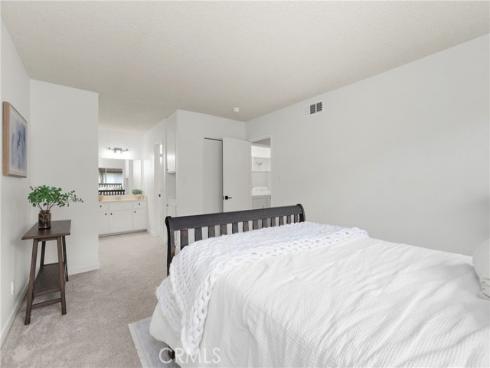 571 W Greenwood 12 Avenue, La Habra, CA