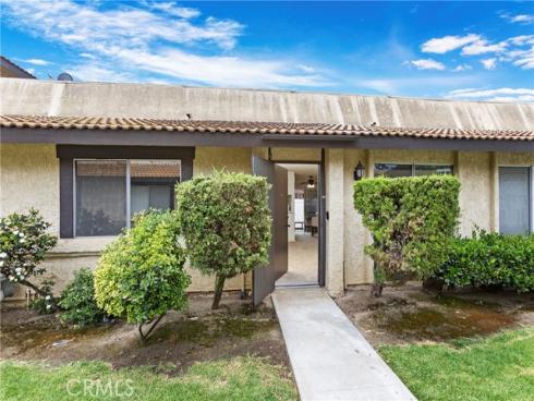571 W Greenwood 12 Avenue, La Habra, CA