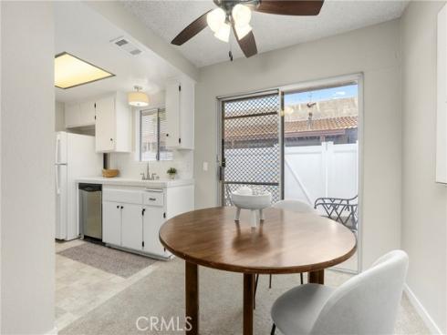 571 W Greenwood 12 Avenue, La Habra, CA
