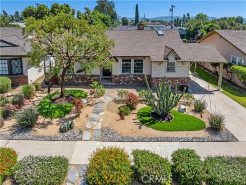 140 E Greenwood , La Habra, CA