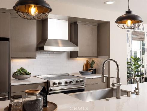 166 E Whittier Boulevard, La Habra, CA