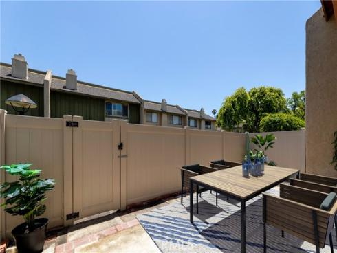 590 Magnolia , La Habra, CA