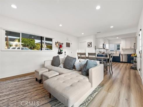 307 S Hillcrest , La Habra, CA