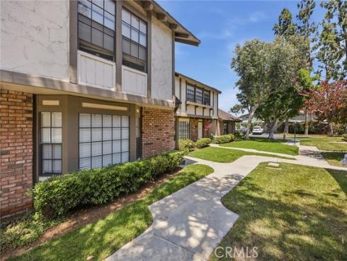 222 Kensington Lane, La Habra, CA