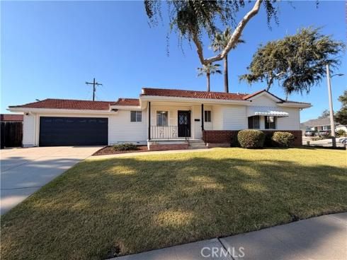 111 La Plaza , La Habra, CA