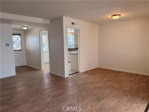 111 La Plaza , La Habra, CA