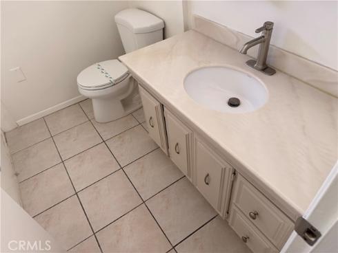 111 La Plaza , La Habra, CA