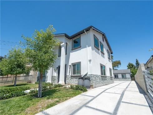 532  Mcfadden  , La Habra, CA