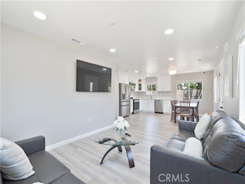 532  Mcfadden  , La Habra, CA