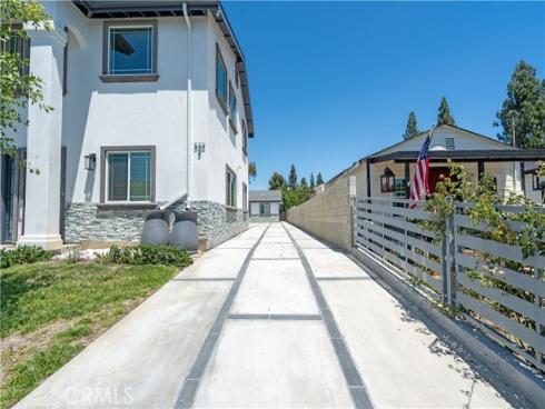 532  Mcfadden  , La Habra, CA
