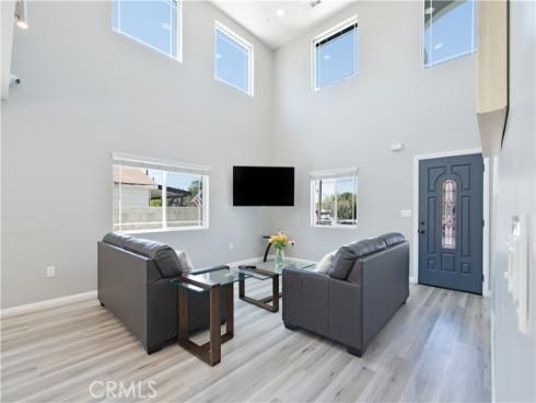 532  Mcfadden  , La Habra, CA