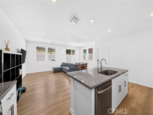 306 Vista 103 Drive, La Habra, CA