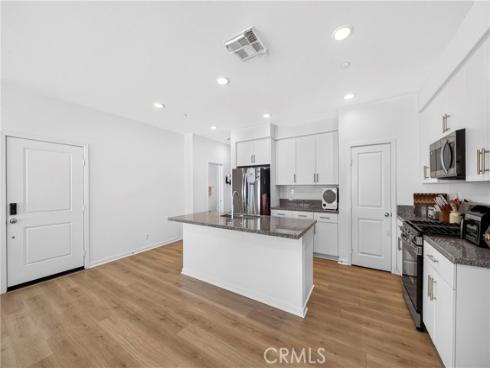 306 Vista 103 Drive, La Habra, CA