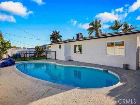 600  Maple  , La Habra, CA
