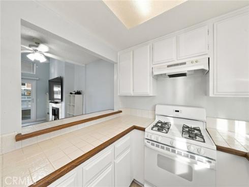 981 W Imperial Hwy #23 , La Habra, CA
