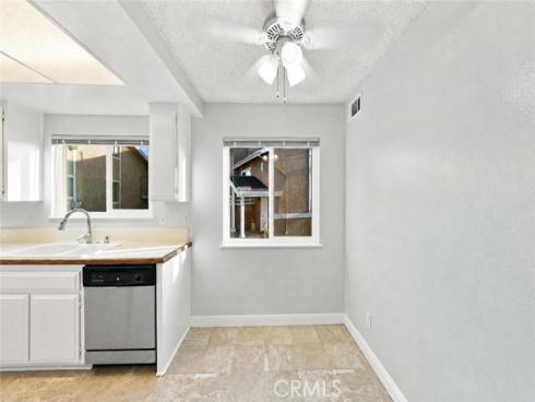 981 W Imperial Hwy #23 , La Habra, CA