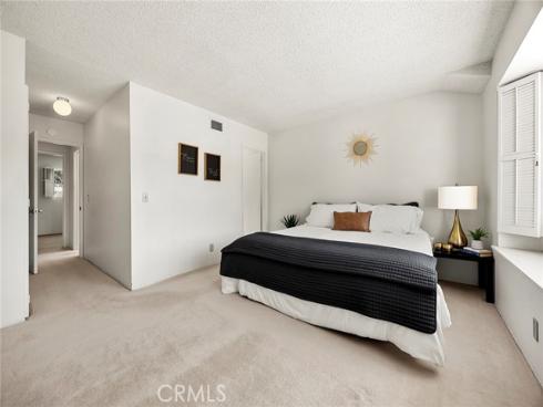 341 E Parkwood Ave , La Habra, CA