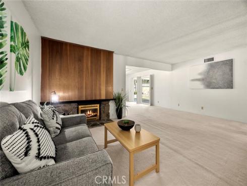 341 E Parkwood Ave , La Habra, CA
