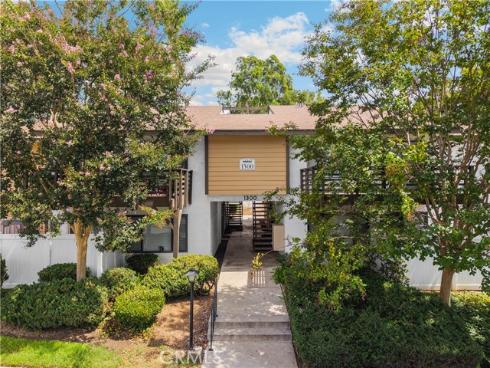 1300 W Lambert 10 , La Habra, CA
