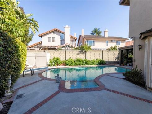 5842 Crestview , La Palma, CA