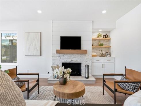 5781 Park West , La Palma, CA